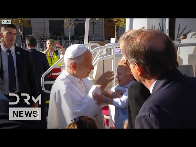 Pope Leo Picks Up a Child in Paris, but the Youngster Bursts Into Tears in His Arms | AK1G