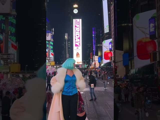 TIMES SQUARE MEETS AQUAMARINE🧜🏼‍♀️🧜🏼‍♀️🧜🏼‍♀️🧜🏼‍♀️🩵🩵🩵💙💙💙⚓️⚓️🪄🦪🦪🪞🪞😍😍😍😍