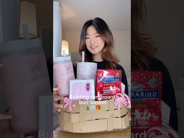 Building cardboard burr basket ❄️🎄🎁 #diy #giftideas #burrbasket