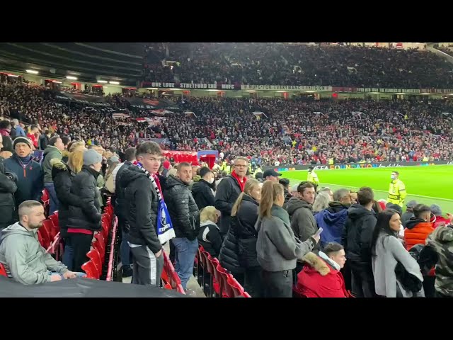 RED ARMY singing OLE'S AT THE WHEEL at Old Trafford | Man Utd vs Atalanta