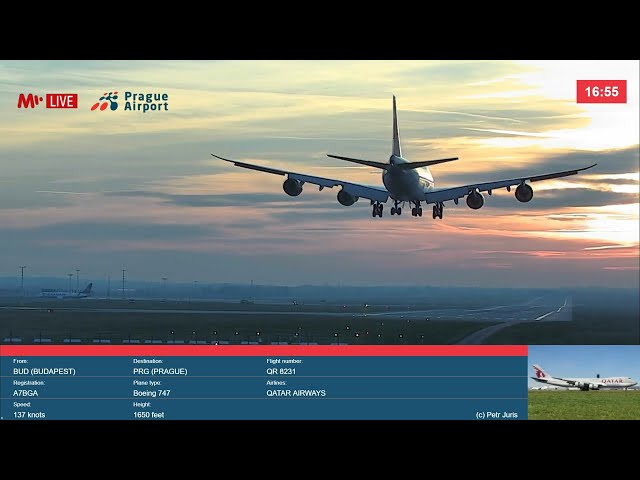 FIRST BOEING IN QATAR AIRWAYS COLOURS IN PRAGUE✈️