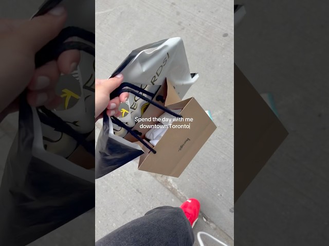 Spend a couple hours in Downtown Toronto with me #dayinthelife #dayinmylife #dayinmylifevlog #vlog