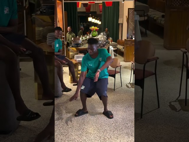 Les Enfants S'amusent 🤔🇨🇮