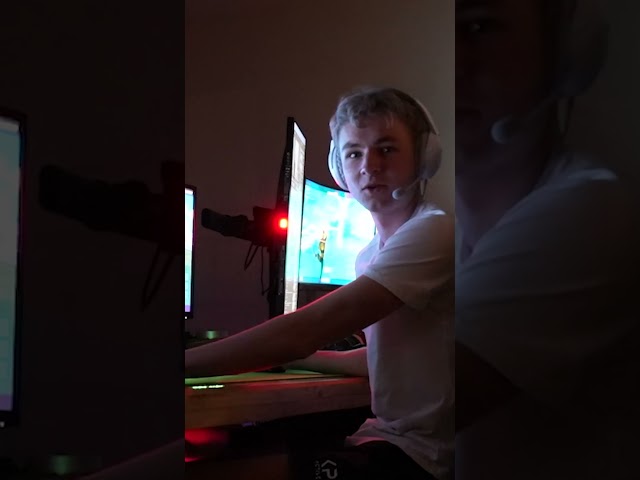 Sem flipt tijdens het gamen