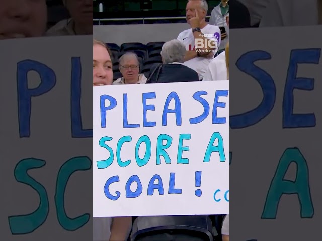 "Please score a goal" 😬