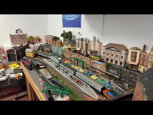  Live Trains  Running  through Partickhill  Station