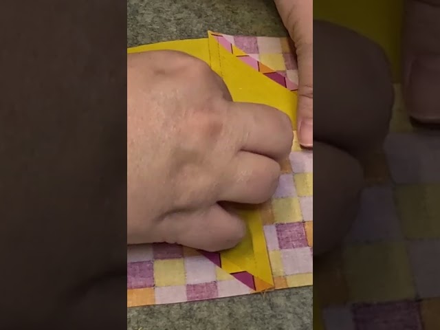 How to Spin Seams for a Patchwork Block - Quilter's Quick Tip 1