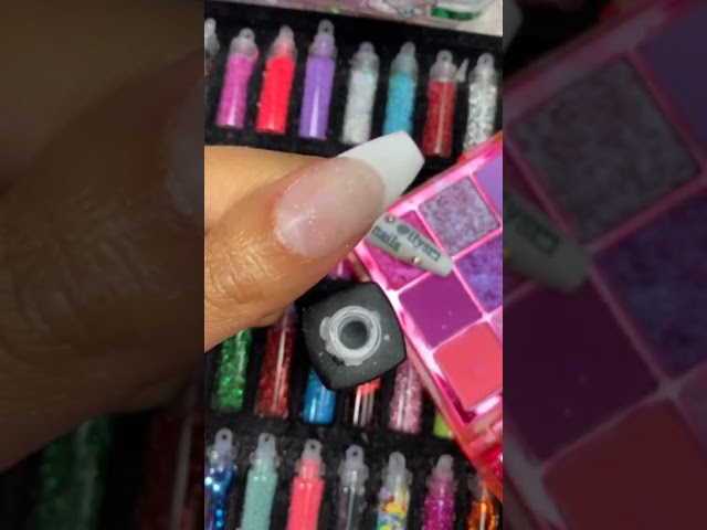 HIDEOUS to Hot! E02  Eyeshadow💅🏽 @hudabeauty Instagram @ilysmnails #nailart #nailpolish #acrylicna