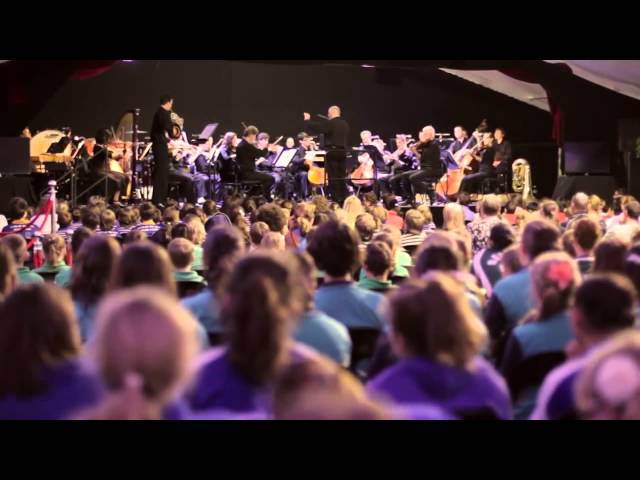 Enlightening Gladstone students with music