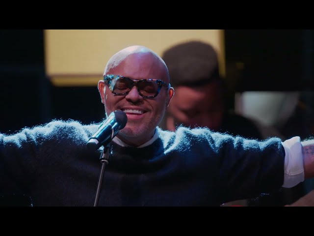 HalleluYHWH LIVE  - Featuring  ‪Israel Houghton‬ & ‪Chandler Moore