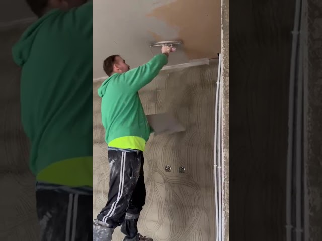 plasterer applying gypsum plaster over plasterboard ceilings 1st coat  finishing #plaster#plastering