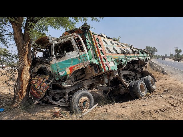 10-Wheeler Truck Crash! Completely Destroyed Chassis Rebuilt Like New