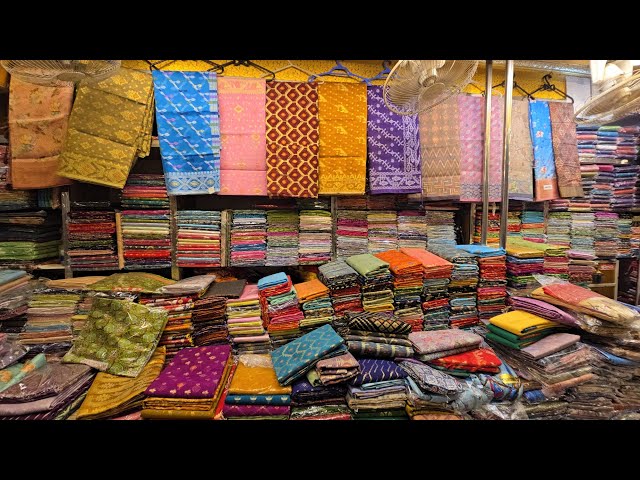✨️পূজার শেষ মুহূর্তে ট্রেডিশনাল শোরুমে থাকবে ইতিহাস রেকর্ড করা অফার 500 টাকায় কাতান শাড়ি🎉🌺