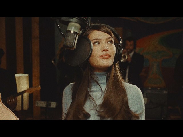 SIENNA SPIRO - Material Lover (The Devil Wears Prada 2)