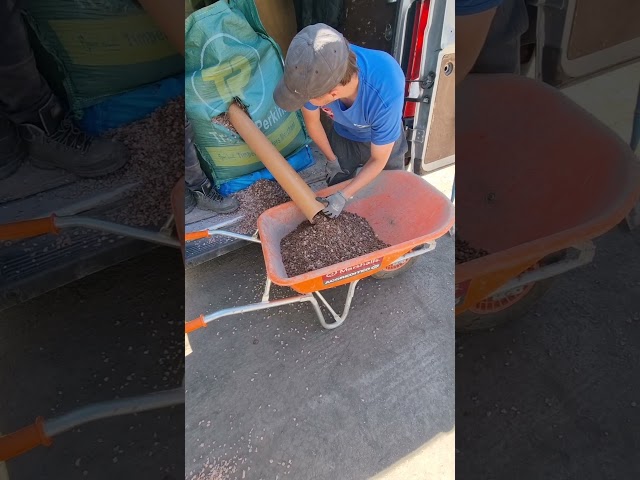 Easy fill barrow