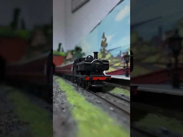 #Triang Smoking loco - Slow Motion filming #modeltrains #modelrailway #toytrains #trains #shorts