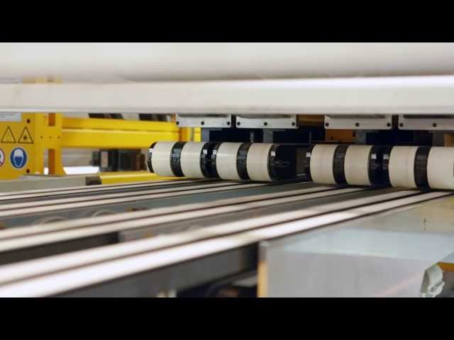 Blanking line with servo press for processing steel and aluminum