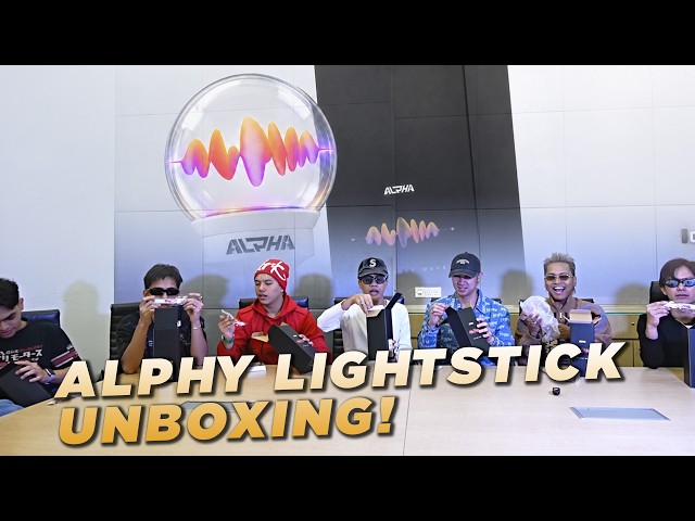 ALPHA Official Lightstick Unboxing : Meet ALPHY!