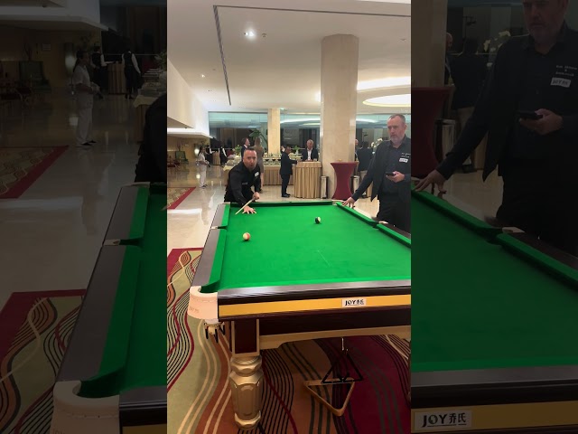 Just showing the legend Mark Williams how to play a deep screw shot ☺️🤦🏻‍♂️😂