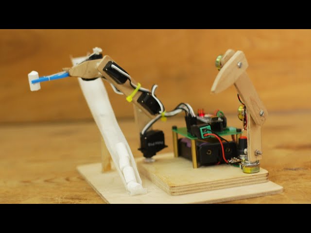 DIY Servo Robotic Arm | Record and play | Arduino projet