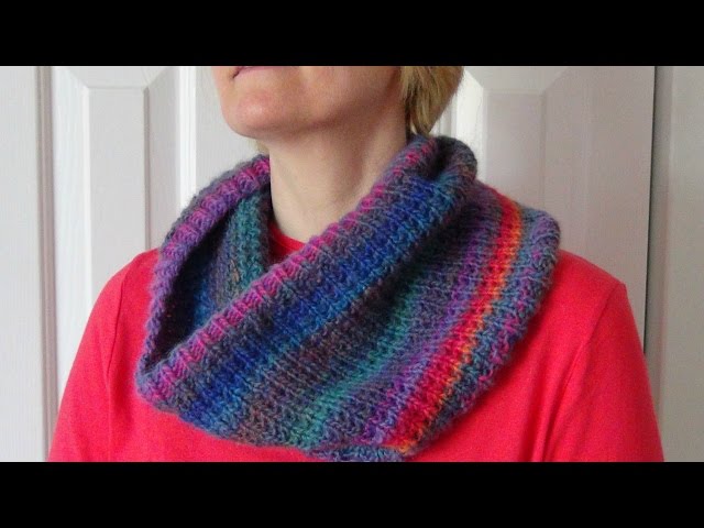 KNITTED COWL/SCARF