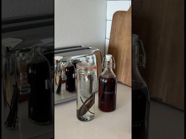 Don’t forget to make your Homemade Vanilla now so that it’s ready for the holidays! 🤎