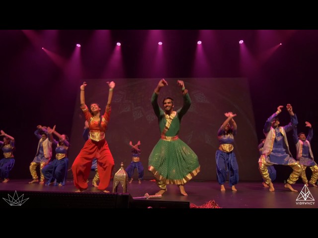 UNC Chalkaa | 2017 LEGENDS Bollywood Dance Championship | [@VIBRVNCY Front Row]