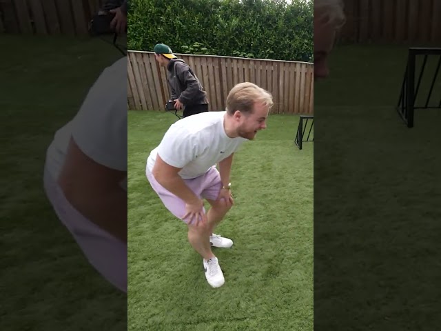 Royalistiq doet kontje knal op Enzo Knol