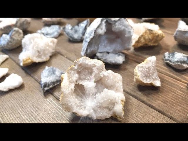 What's Inside Geodes?! | YOU WON'T BELIEVE WHAT WE FOUND!!!