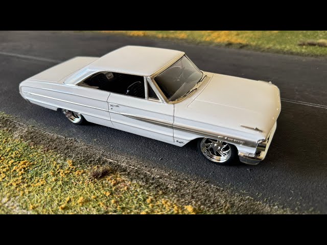 AMT 1964 Ford Galaxie 500-XL & Pegasus Wheels (1/25 model kit)