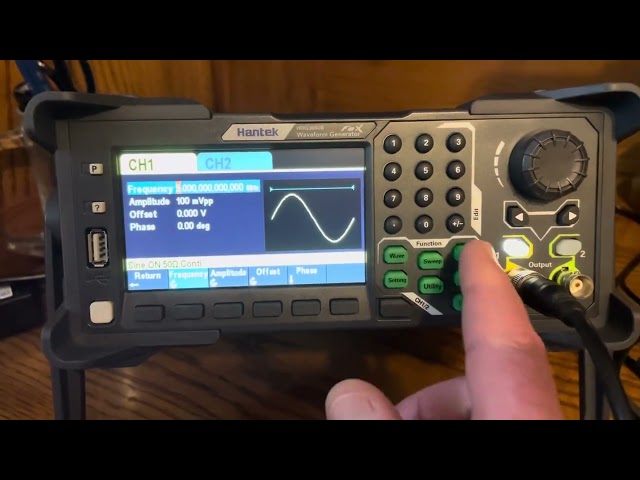 How to Hantek HDG3000B for basic RF signal generation