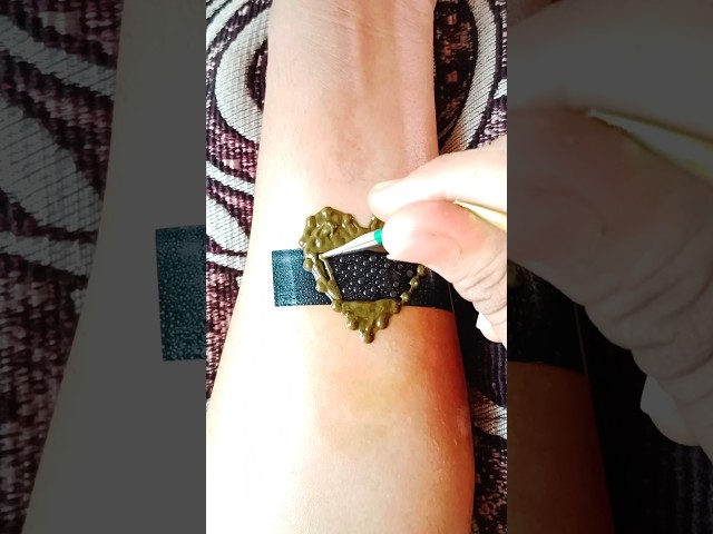 Beautiful Letter P. P Love Heart Shape #shortsyoutube #mehndi
