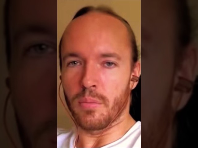 Sv3rige - Goatis glues a wig to his head