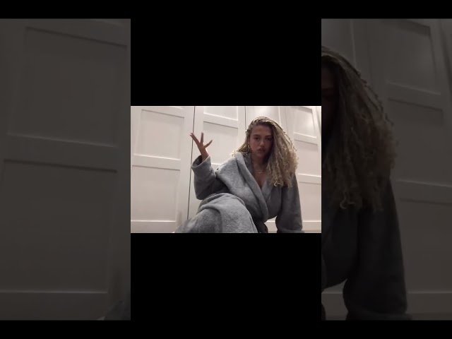 Mahalia - SO I WONT LET MY MAN STOP MY HUSBAND ARRIVING 😍💋 #shorts #mahalia #pity #newmusic