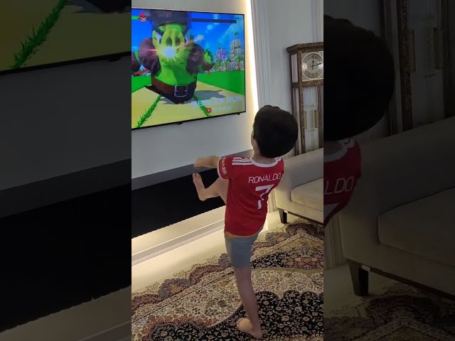 ANGRY BIRDS RUN CHALLENGE! 🐦💥 JUMP WITH THE SCREEN! ⚡