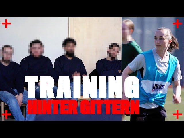 Prison visit: Bayer 04 train with the inmates