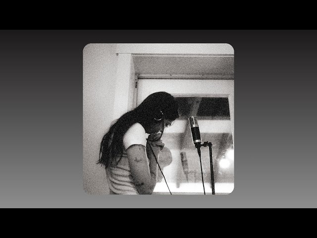 Lizzy McAlpine - Spring Into Summer