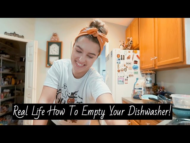 EMPTYING THE DISHWASHER MOOD!