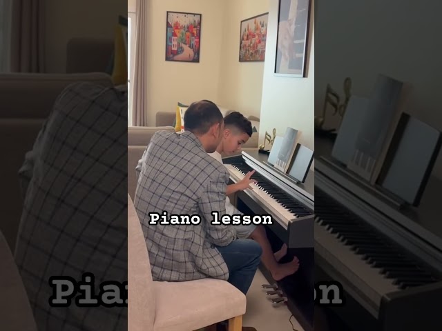 55632048 #Qatar #piano #pttv