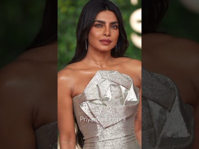 #redcarpetfashion #priyankachopra #oscardelarenta #internationalfilmfestival