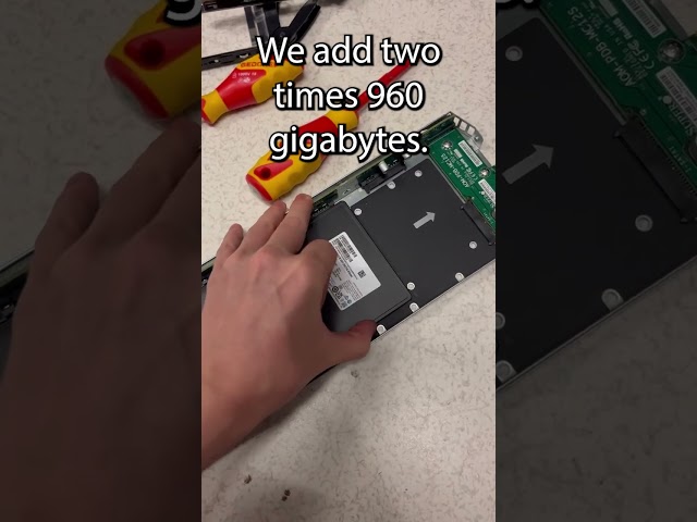 Upgrading a Blade server #upgrade #datacenter #shorts