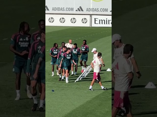 Yan Diomande 🇨🇮 vs Kylian Mbappé 🇫🇷 🤔