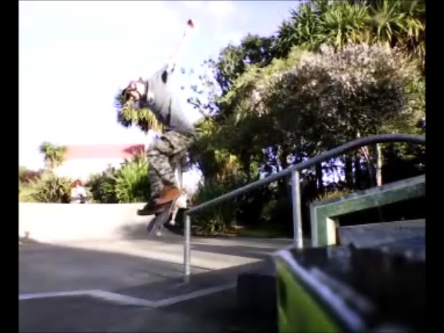 krooked the rail.wmv