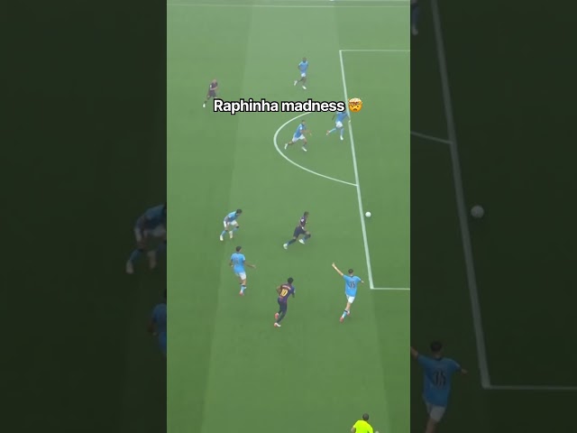 Raphinha sits down two!