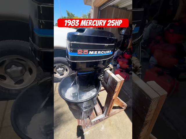 Testing this 1983 Mercury 25hp Outboard Motor #mercury#boat#outboards#2stroke