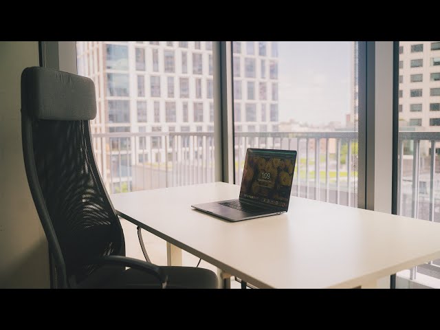 My Ultra Minimalist Productive Desk Setup