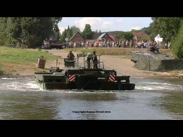 Wesersprung TPZ Fuchs fährt sich 2x in Weser fest Tag der offenen Tür Holzminden 2016 Bundeswehr
