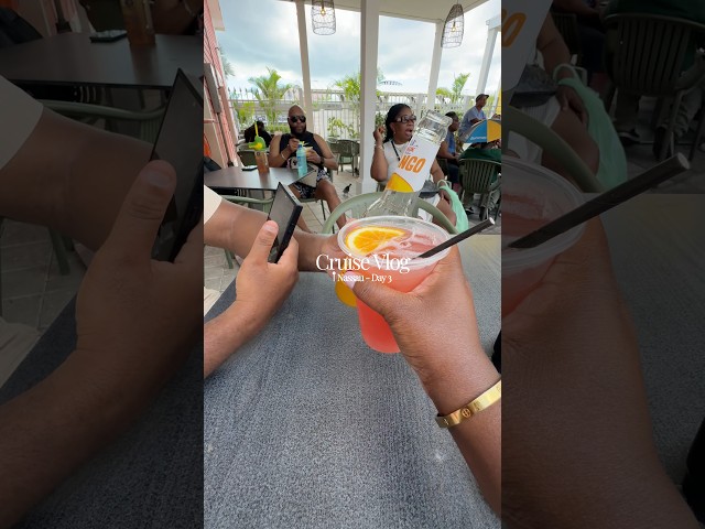Cruise Vlog Day 3 in Nassau 🇧🇸🚢 #CruiseVlog #WonderoftheSeas #royalcaribbeancruisevlog