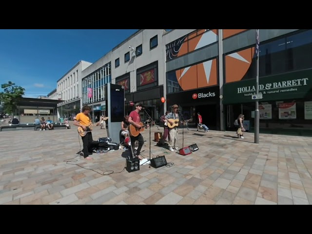 VR180° Drunk man sober in Sheffield