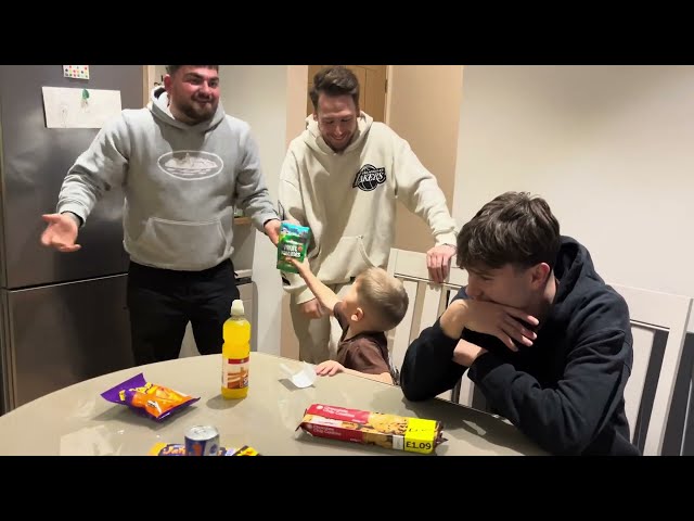 £5 MUNCH CHALLENGE! LEWIS CLARK VS TRISTAN!!!!!